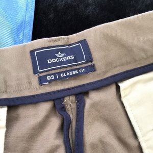 Dockers D3 Classic Fit Flat Front Cotton Khaki Pants W32 L30